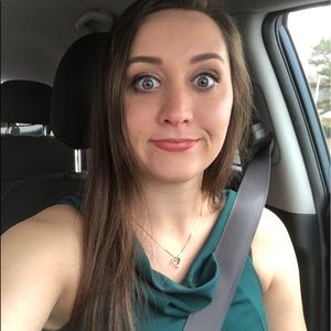 Meet your Posher, Brooke